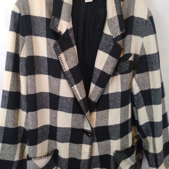 Katherine Deene Checked Wool Jacket - Picture 2 of 14